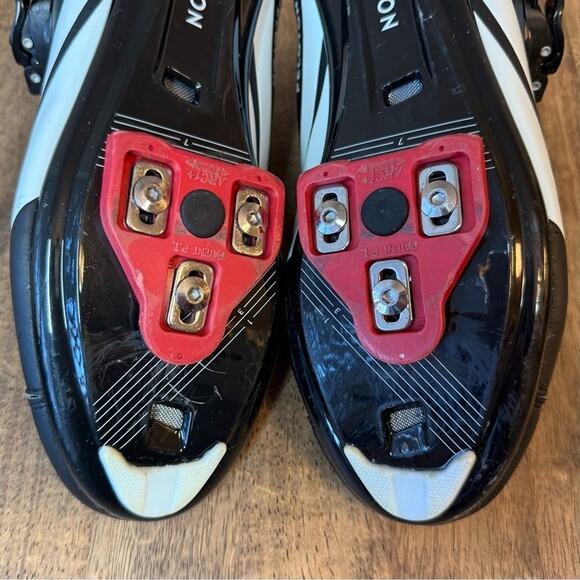 Peloton Cycling Shoes w/Delta Cleats Hook-And-Latch Closure Black Red Size EU 45 - Picture 11 of 11